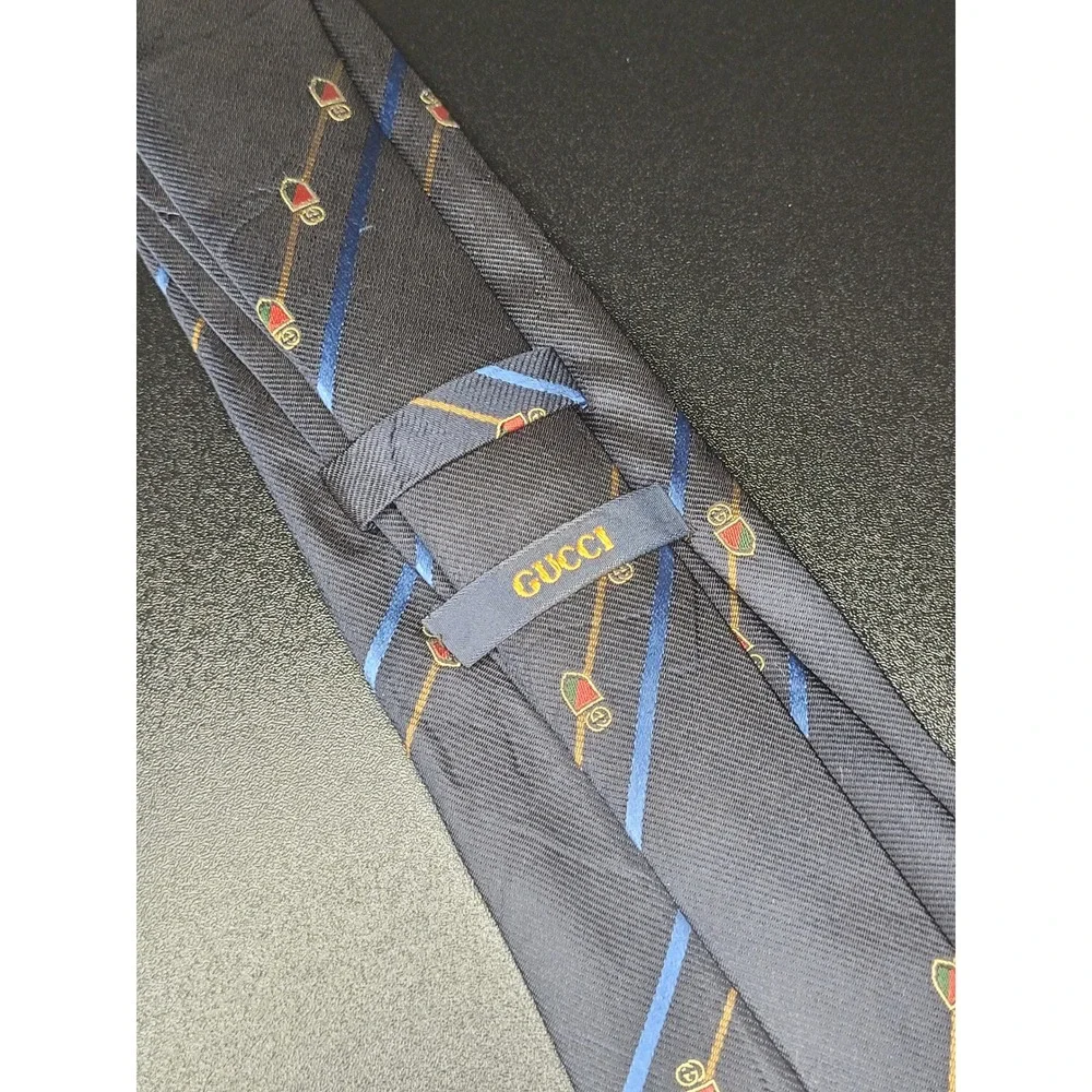 Gucci Men's Necktie Navy Blue Crest Stripe Silk Excellent